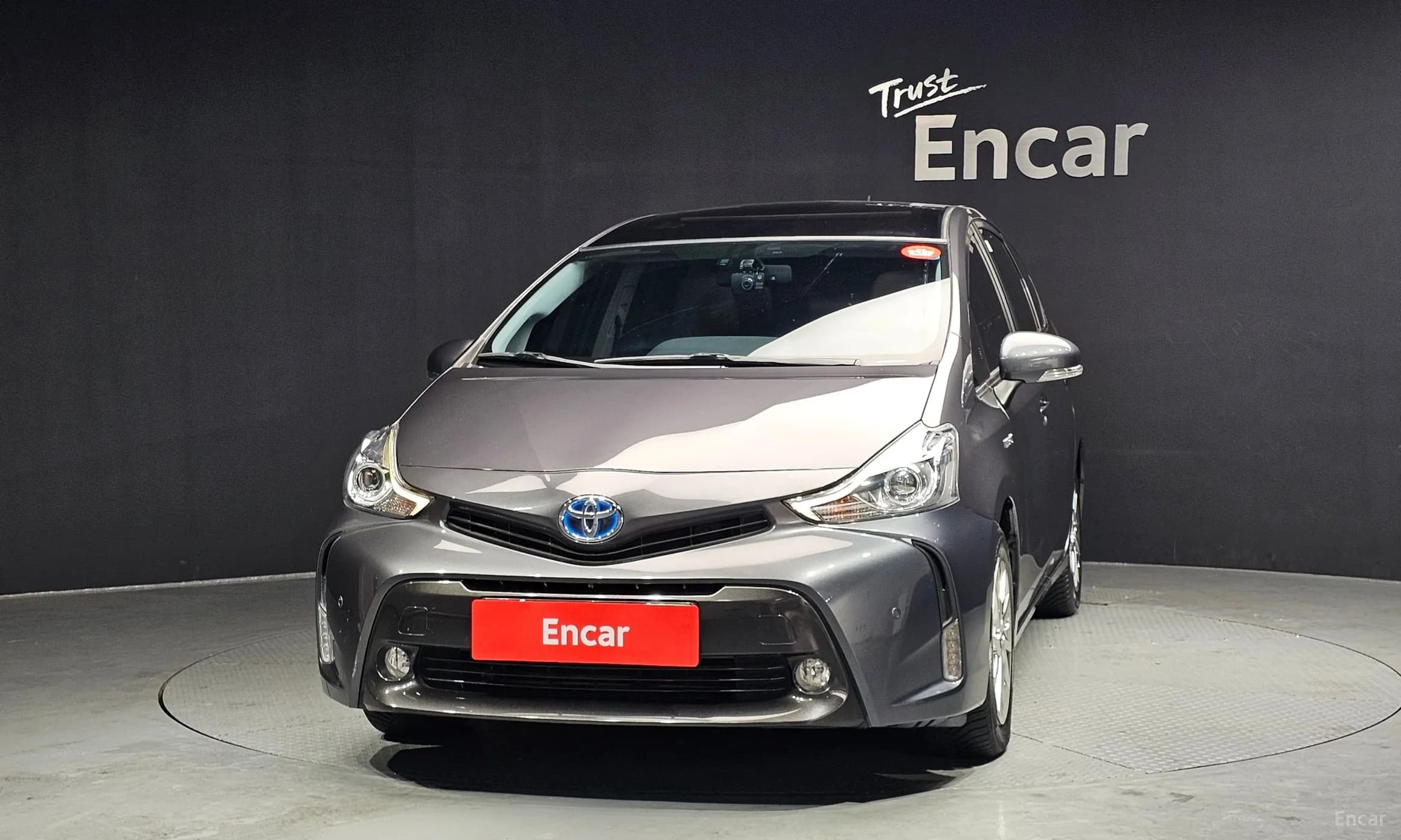 Prius V