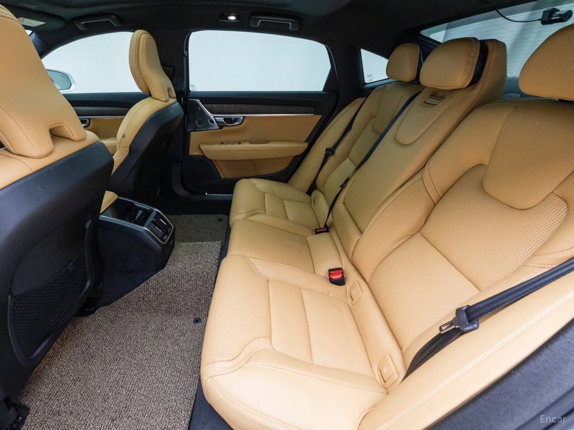 S90