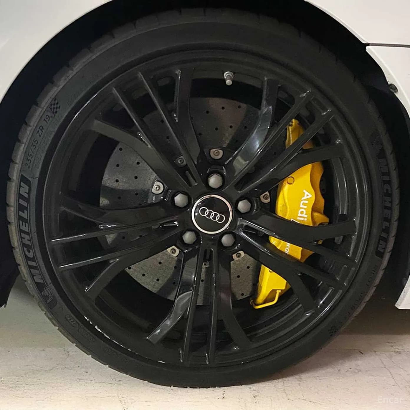 R8