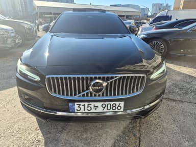 S90