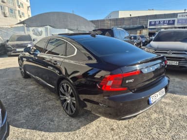 S90