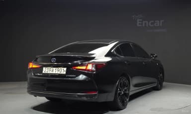 ES300h 7th Generation
