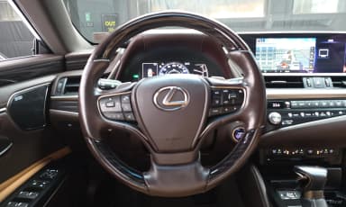 ES300h 7th Generation