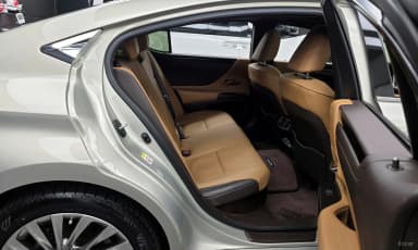 ES300h 7th Generation