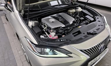 ES300h 7th Generation