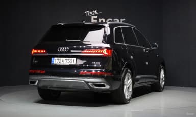 Q7 (4M)