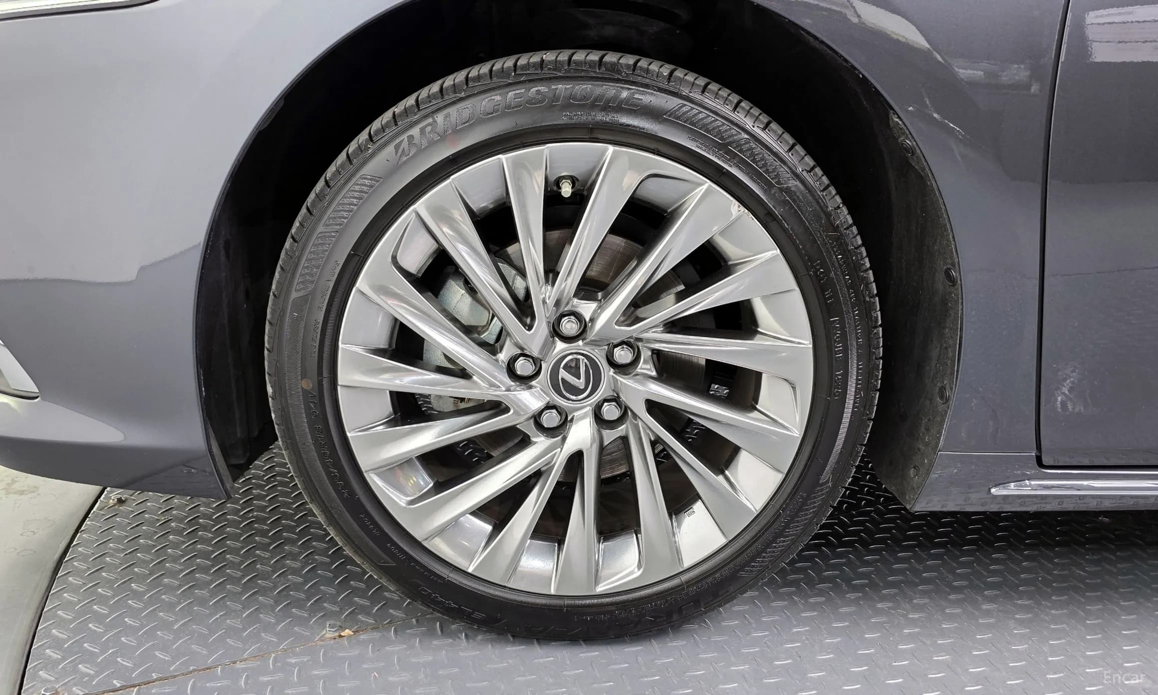 ES300h 7th Generation