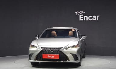 ES300h 7th Generation