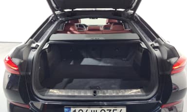 X6 (G06)