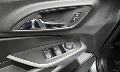 Trax Crossover