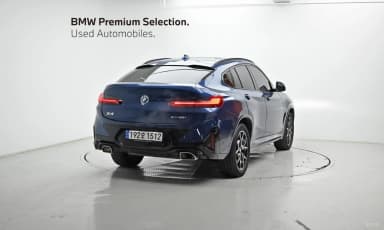 X4 (G02)