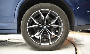 X4 (G02)