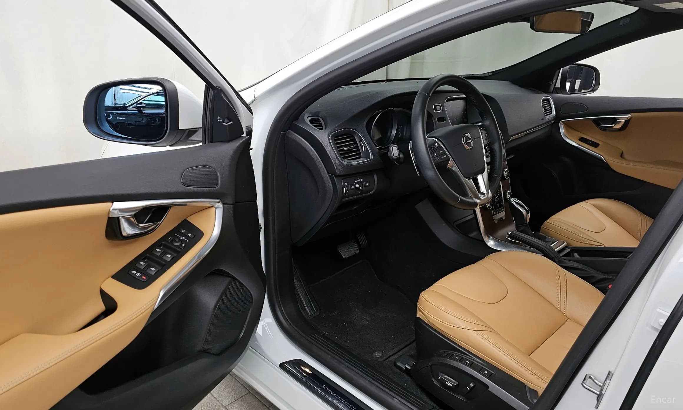 V40