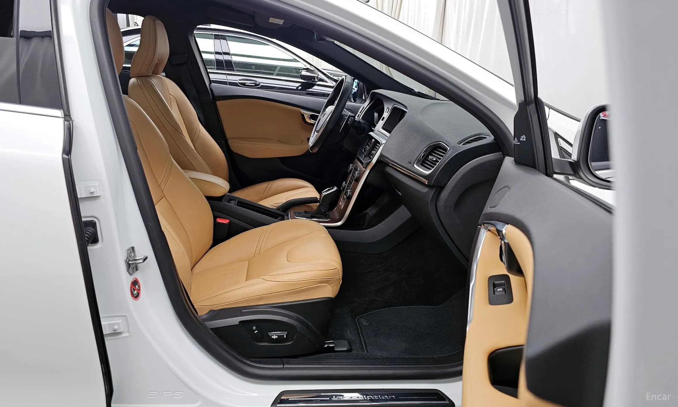 V40