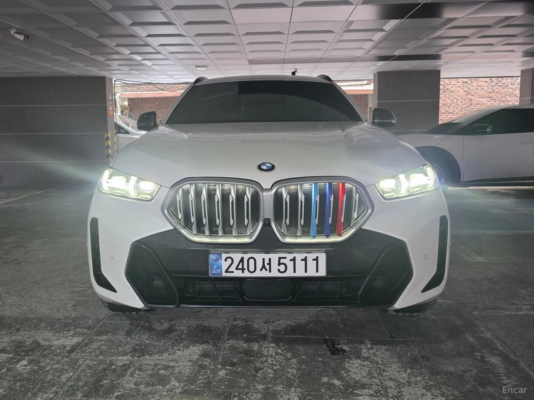 X6 (G06)