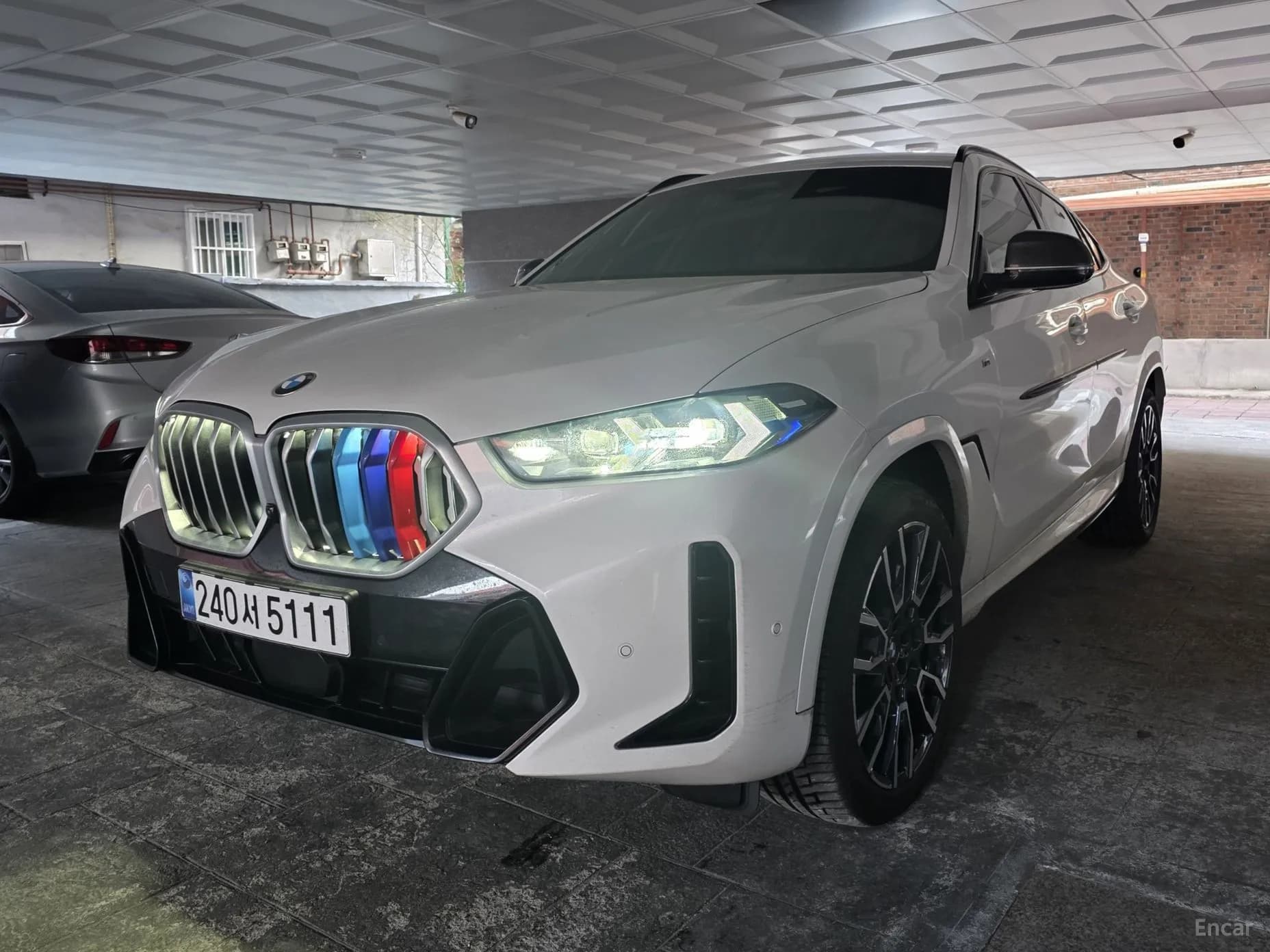 X6 (G06)