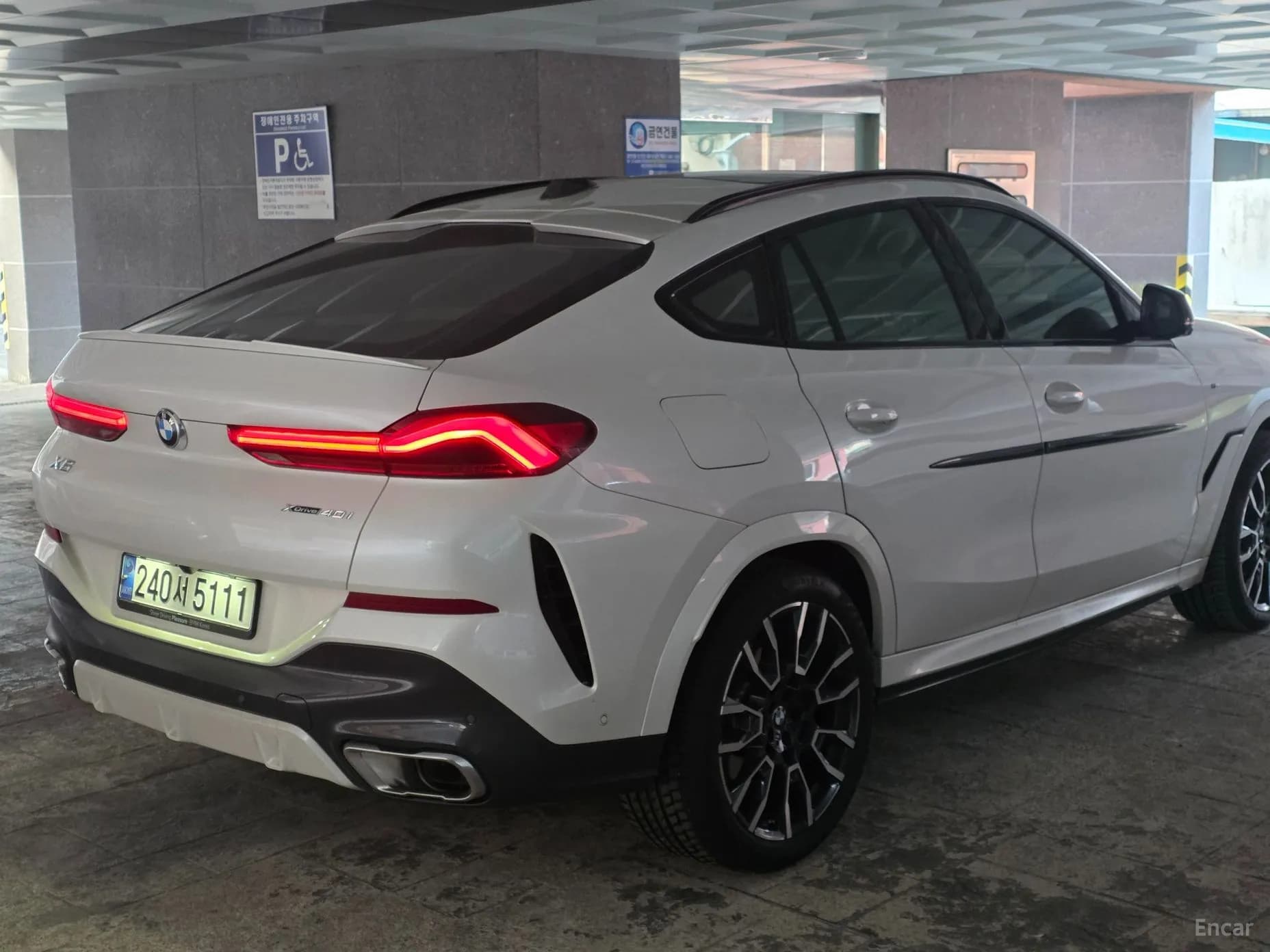 X6 (G06)