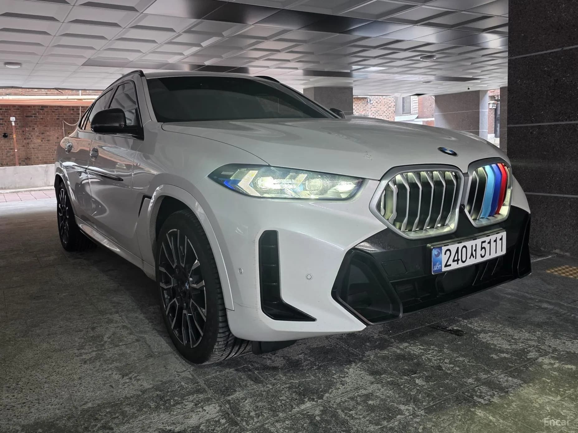 X6 (G06)
