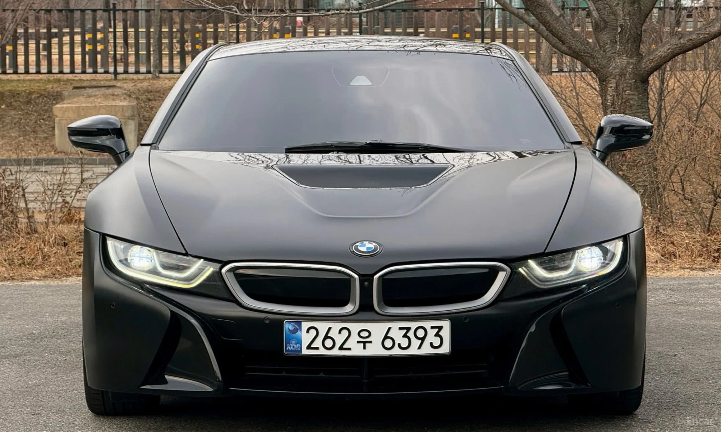 i8