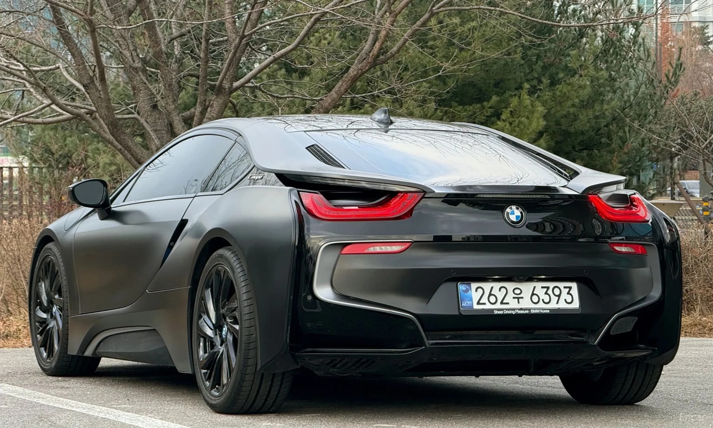 i8
