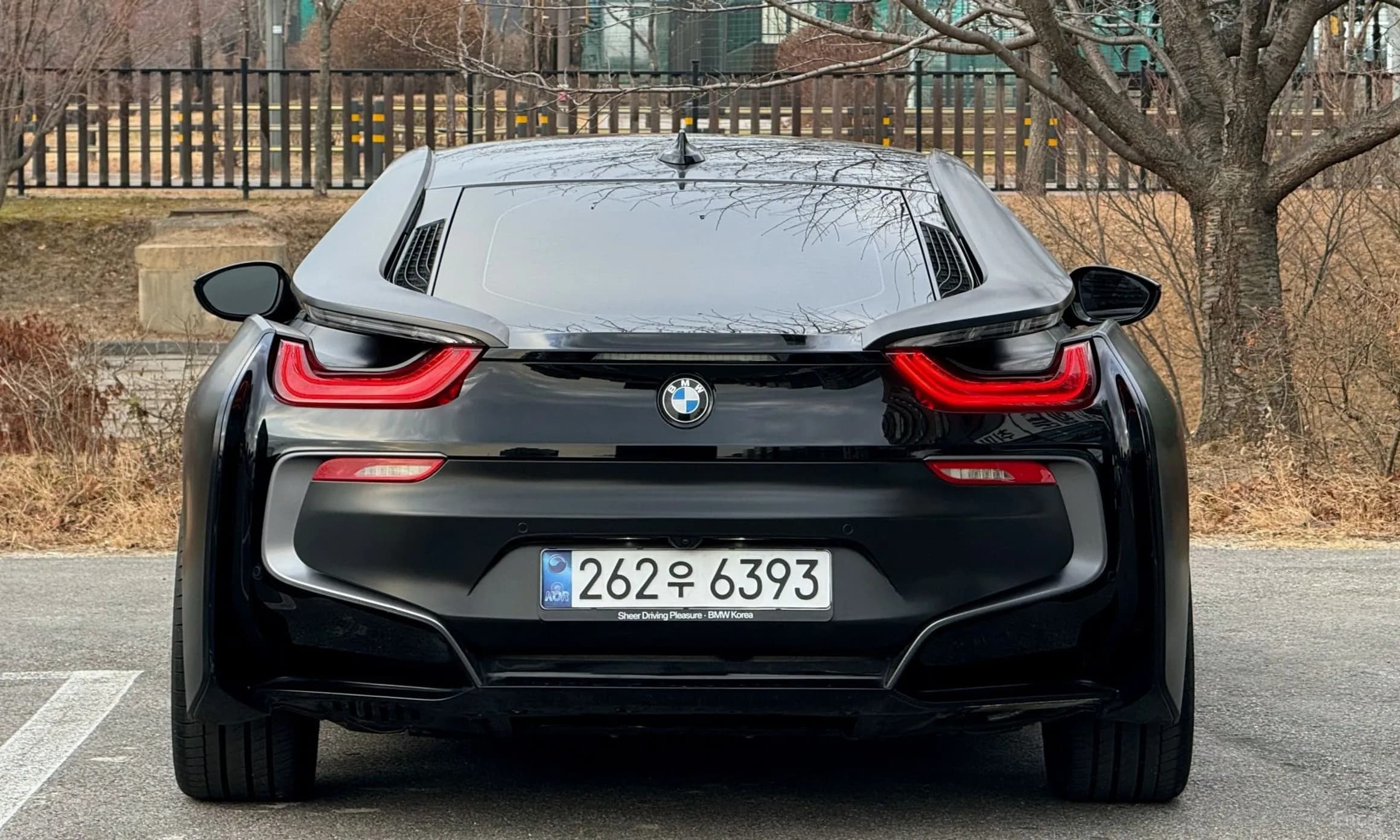 i8