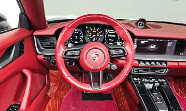 911 (992)