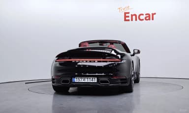 911 (992)