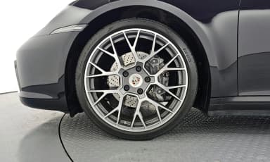911 (992)