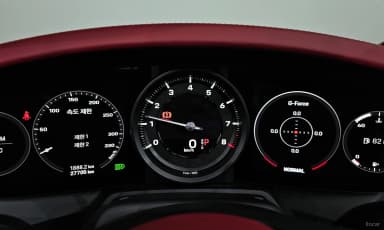 911 (992)