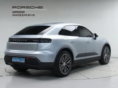 Macan EV