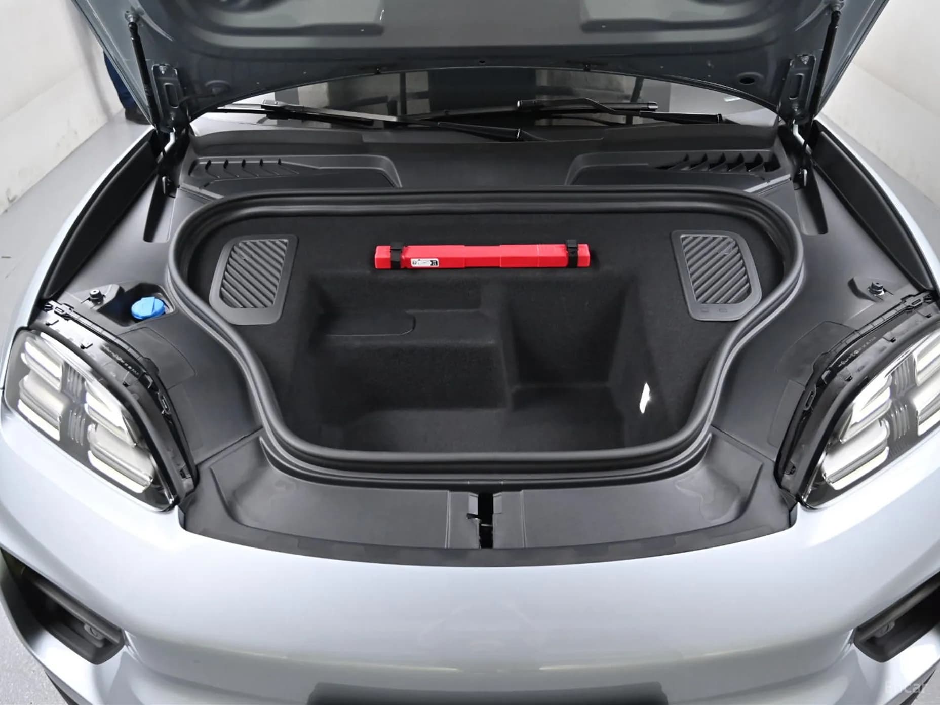 Macan EV