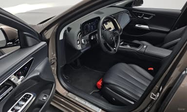 E-Class W214