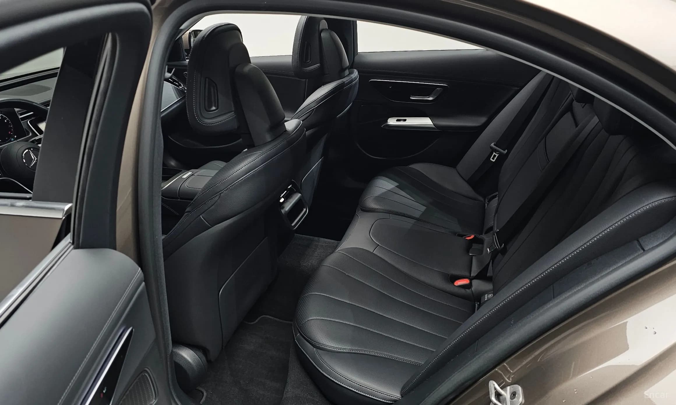 E-Class W214