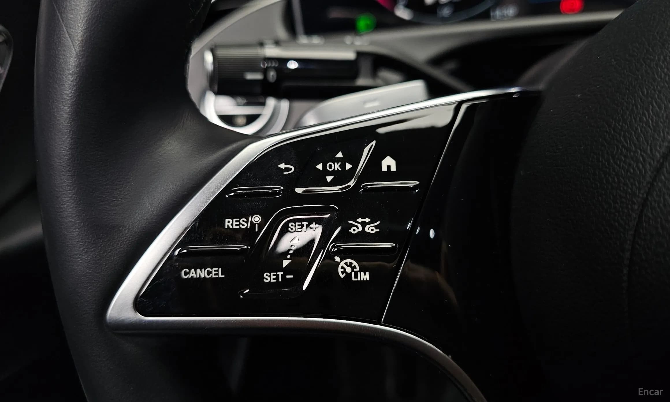 E-Class W214
