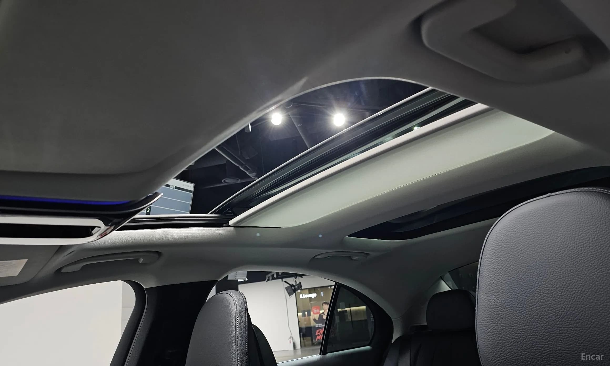 E-Class W214