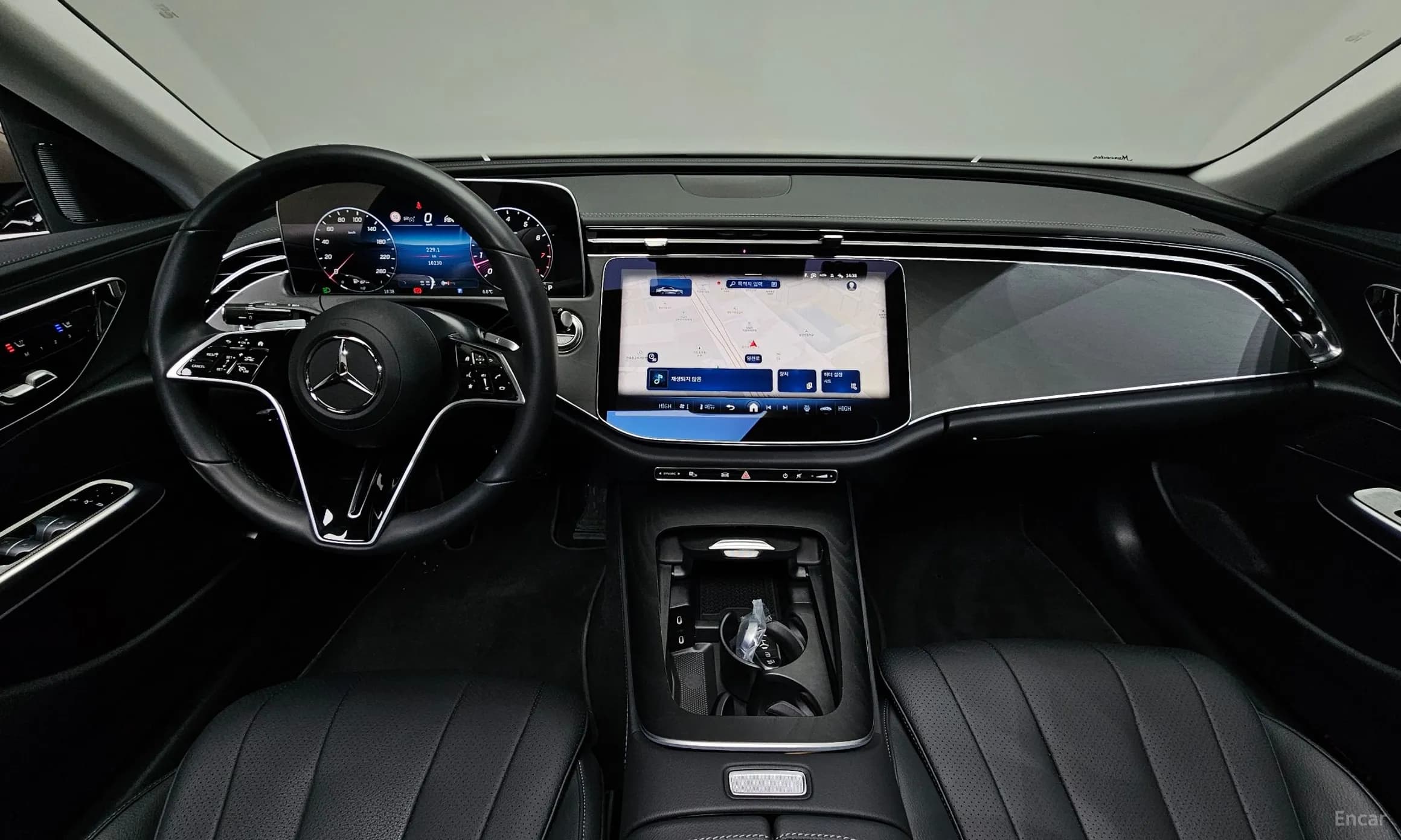 E-Class W214