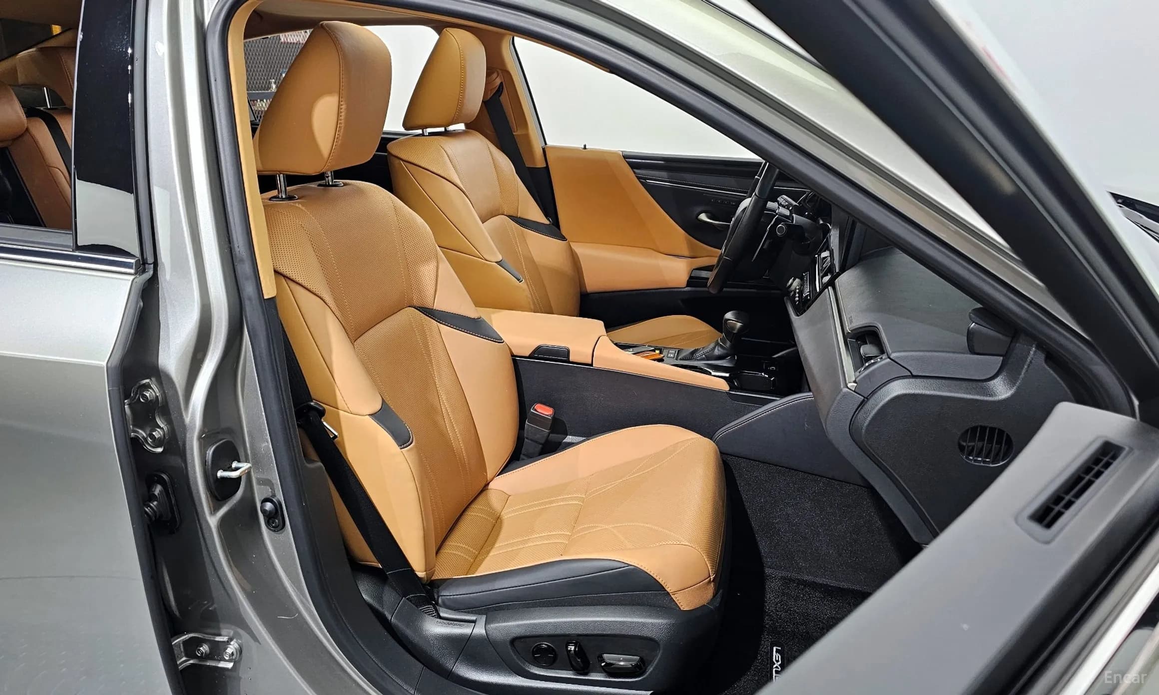 ES300h 7th Generation