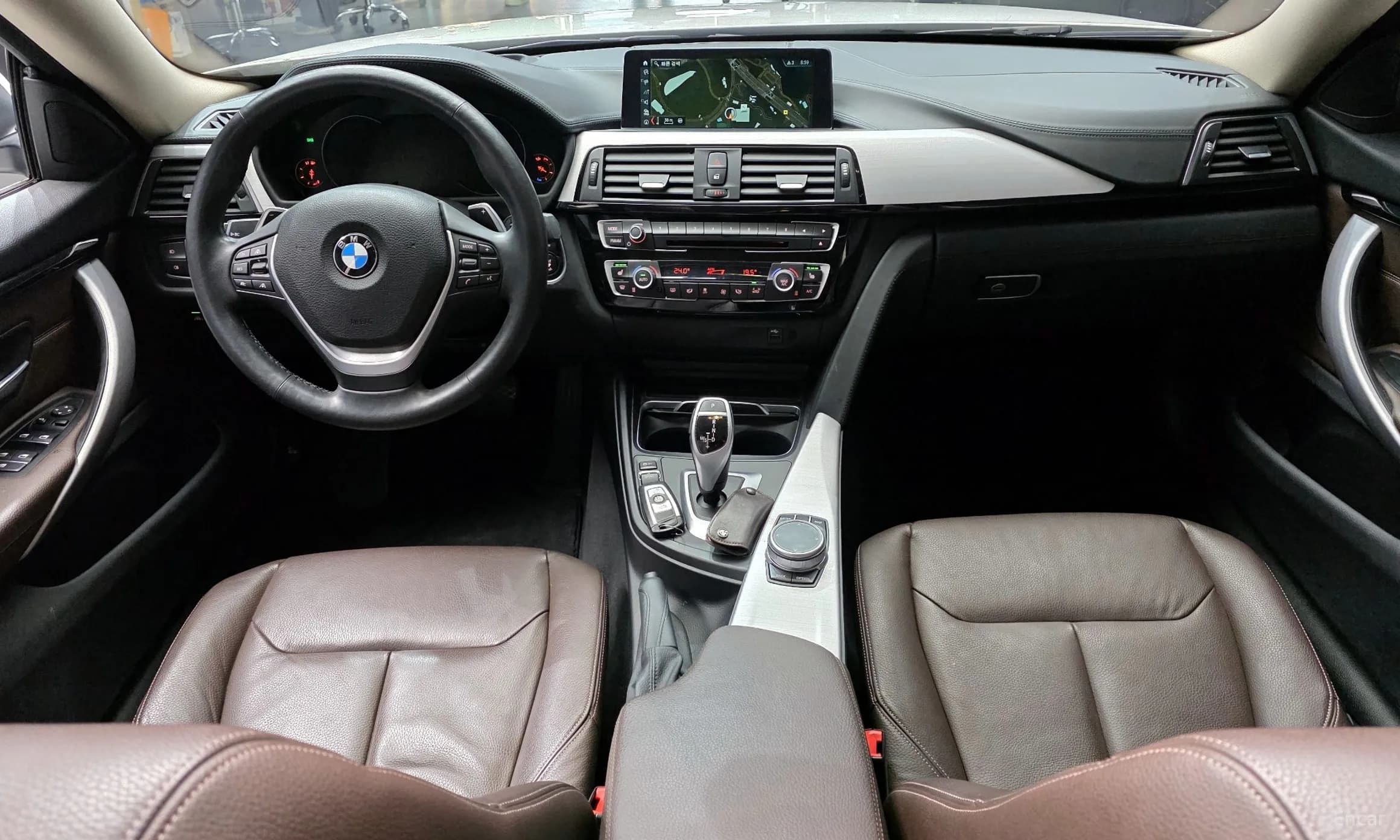 Series 4 (F32)