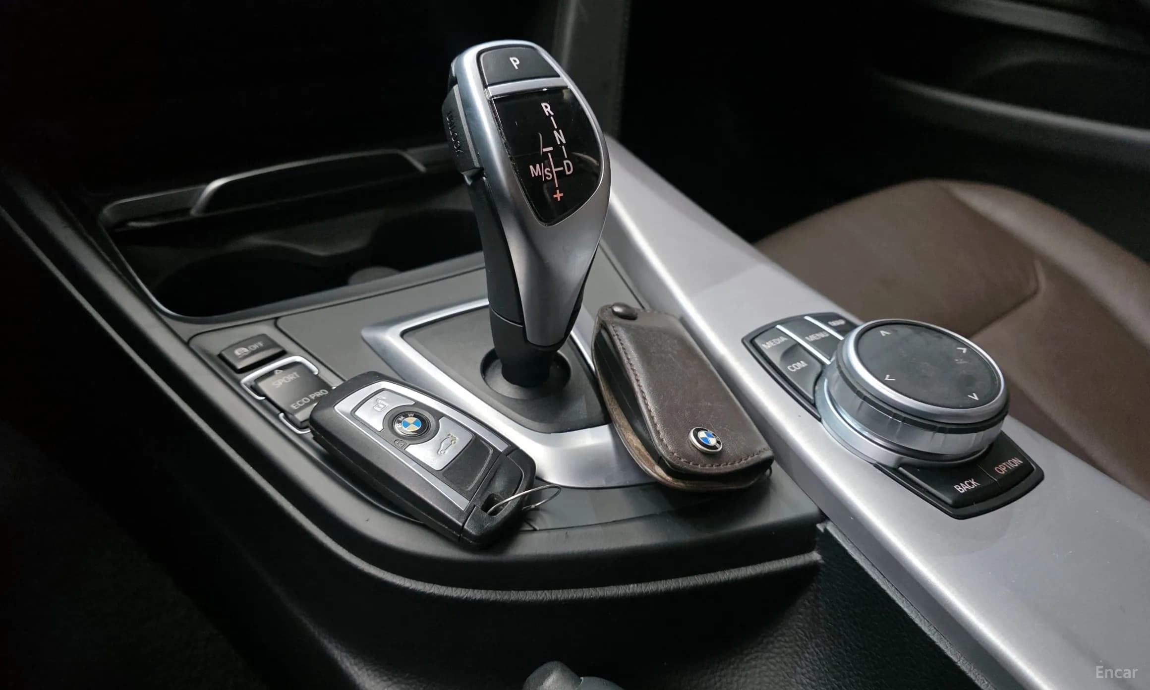 Series 4 (F32)
