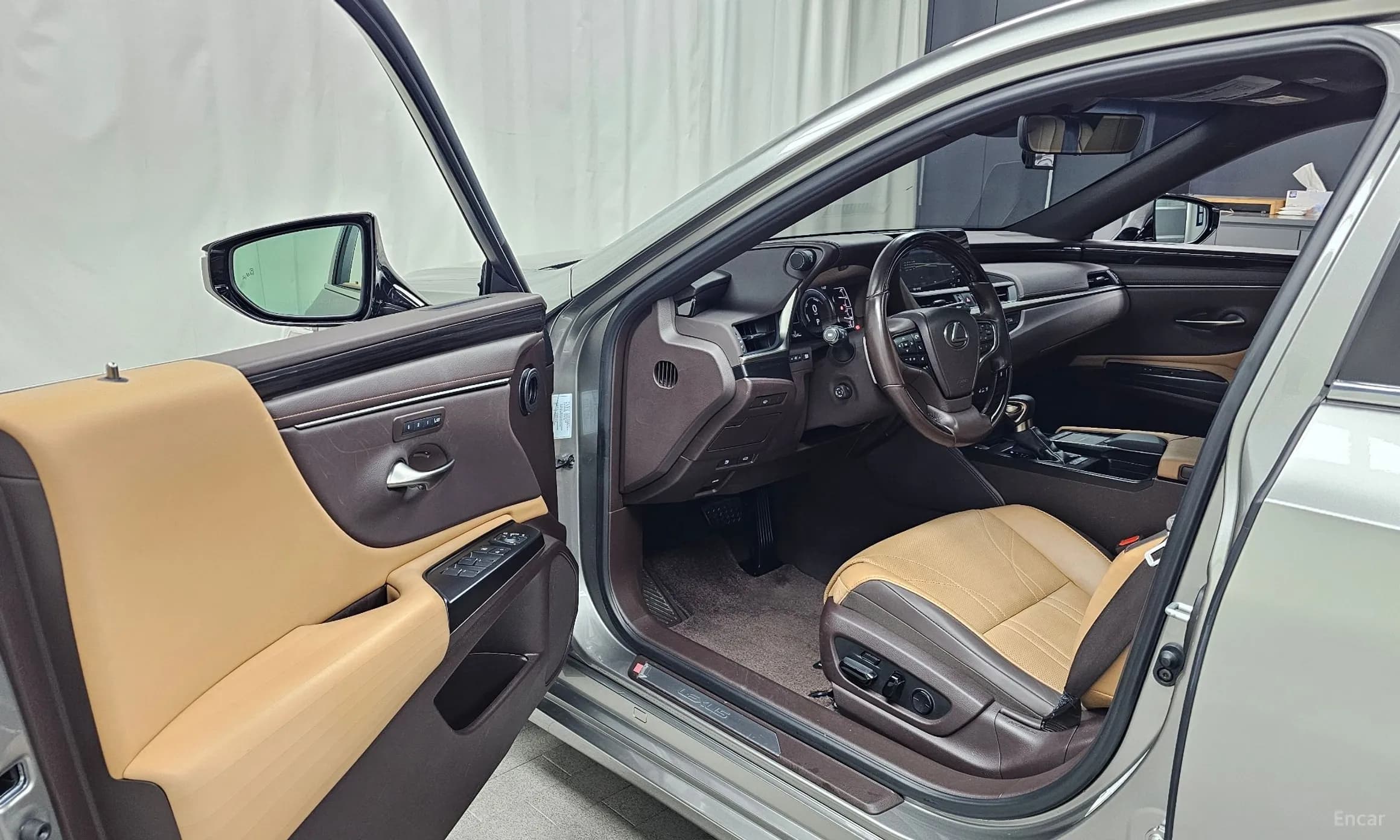 ES300h 7th Generation