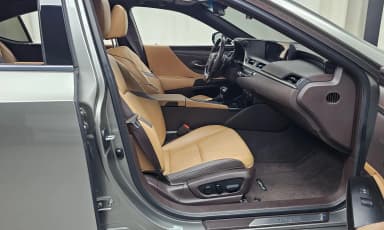 ES300h 7th Generation