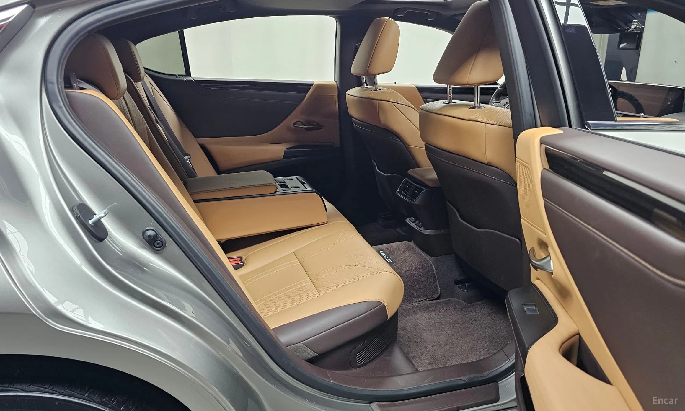 ES300h 7th Generation