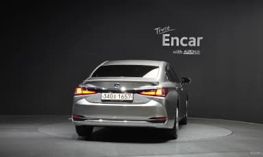 ES300h 7th Generation