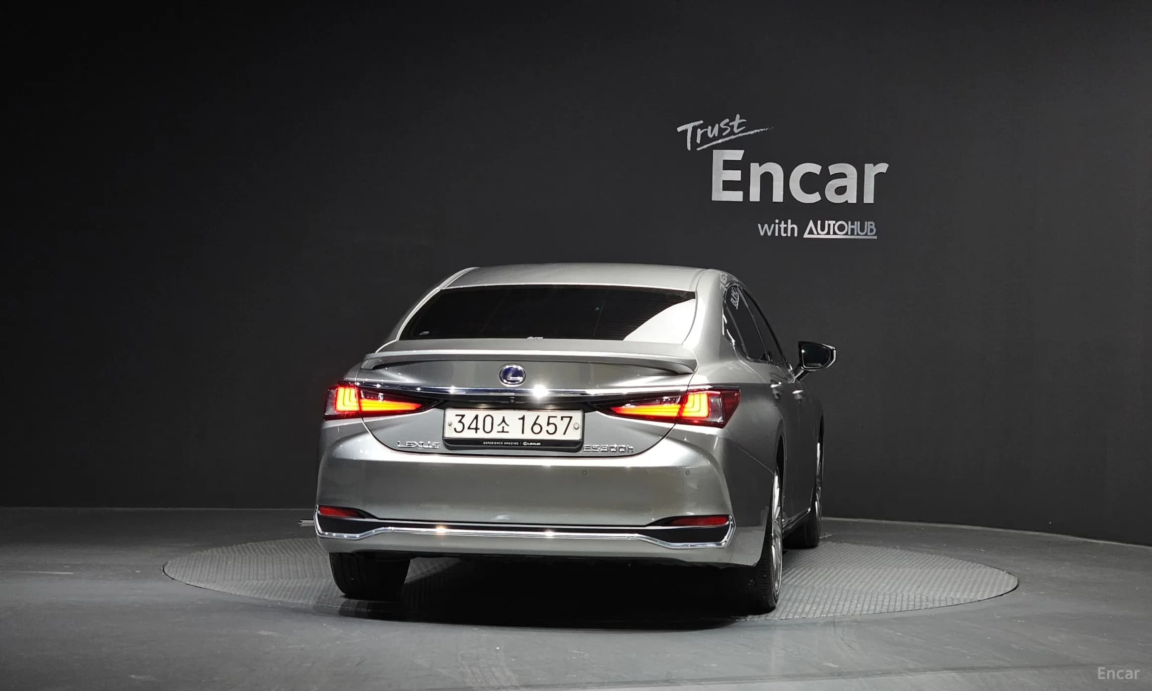 ES300h 7th Generation