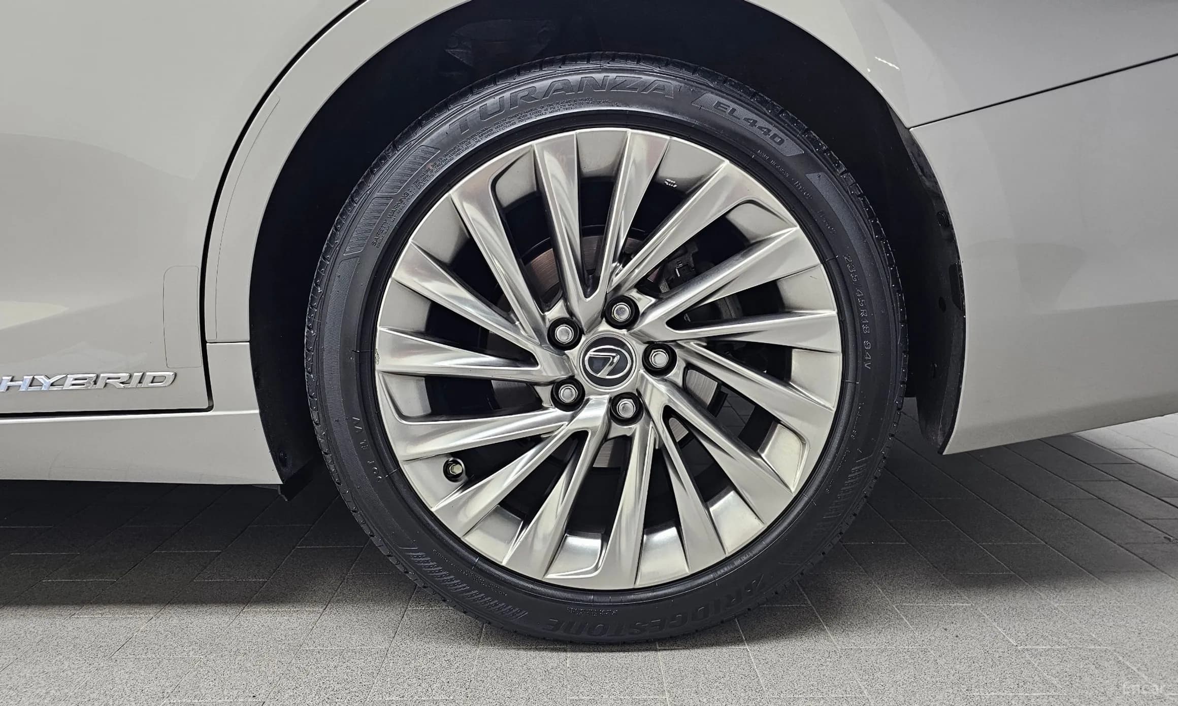 ES300h 7th Generation