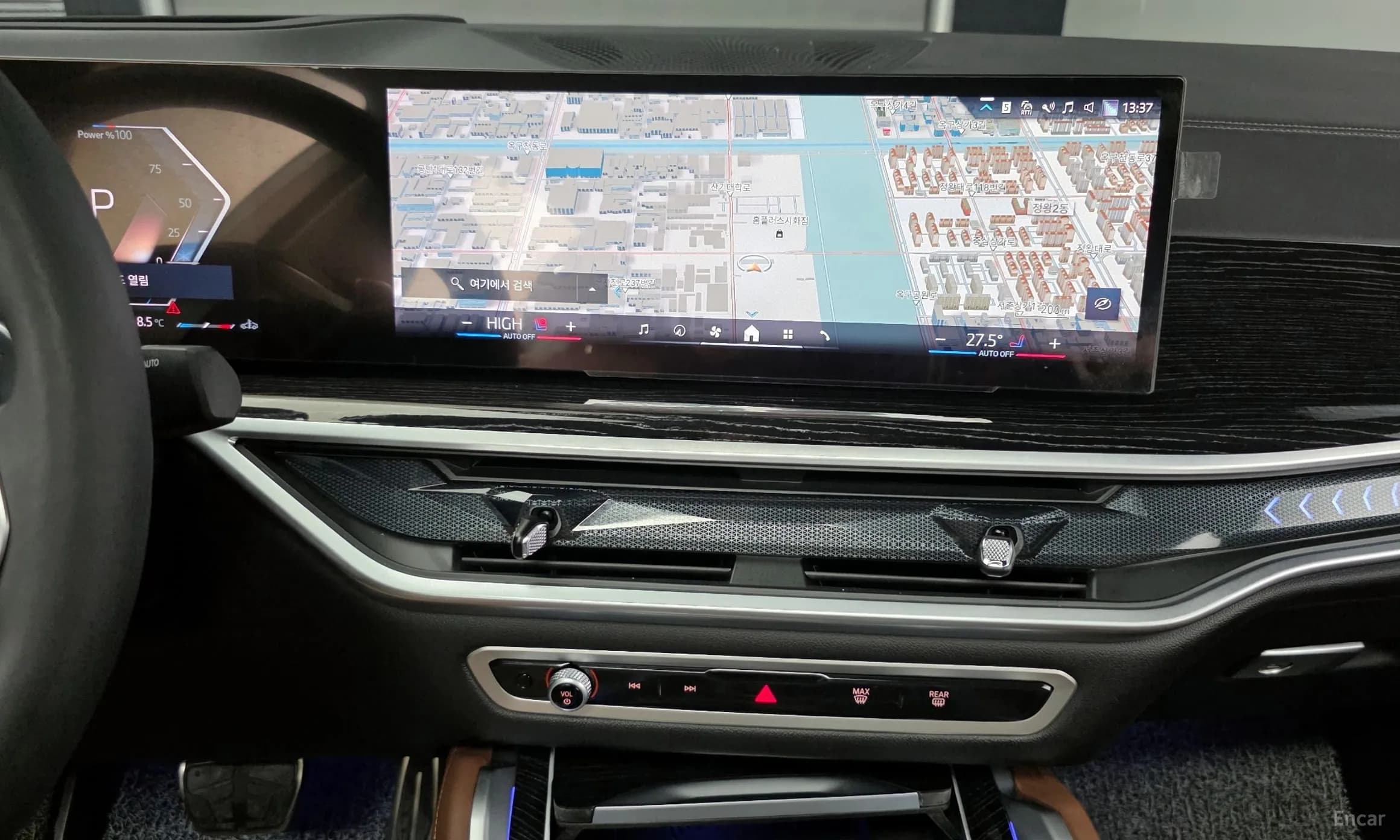 X6 (G06)
