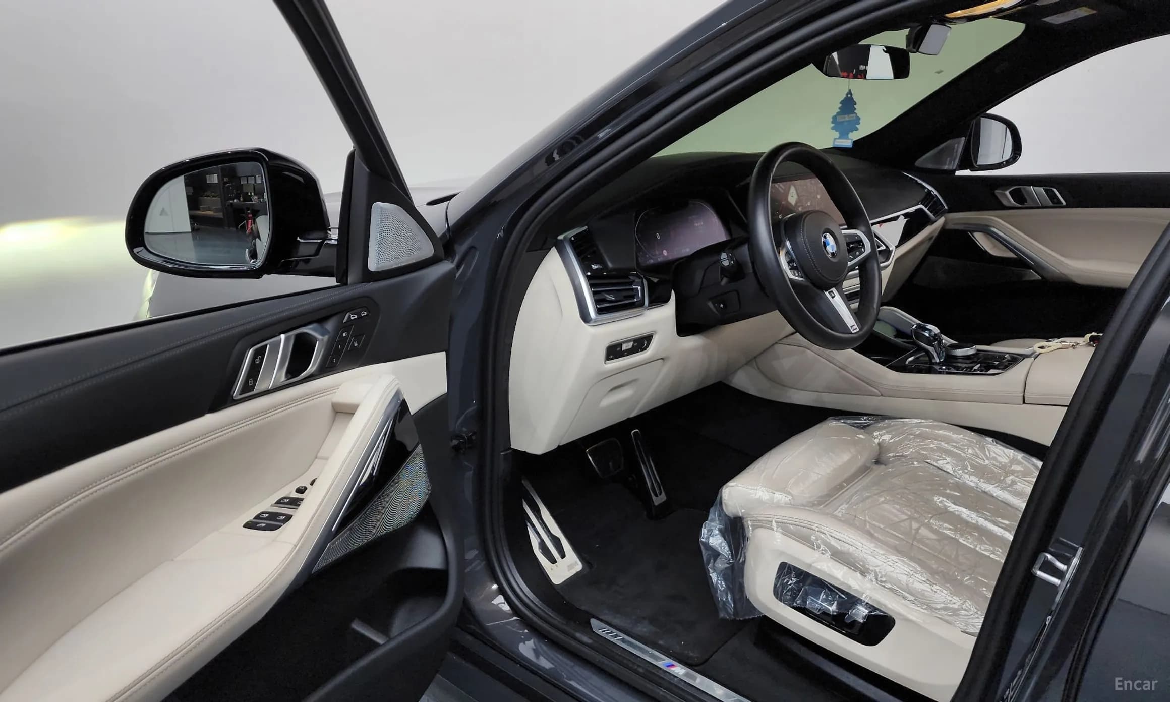 X6 (G06)
