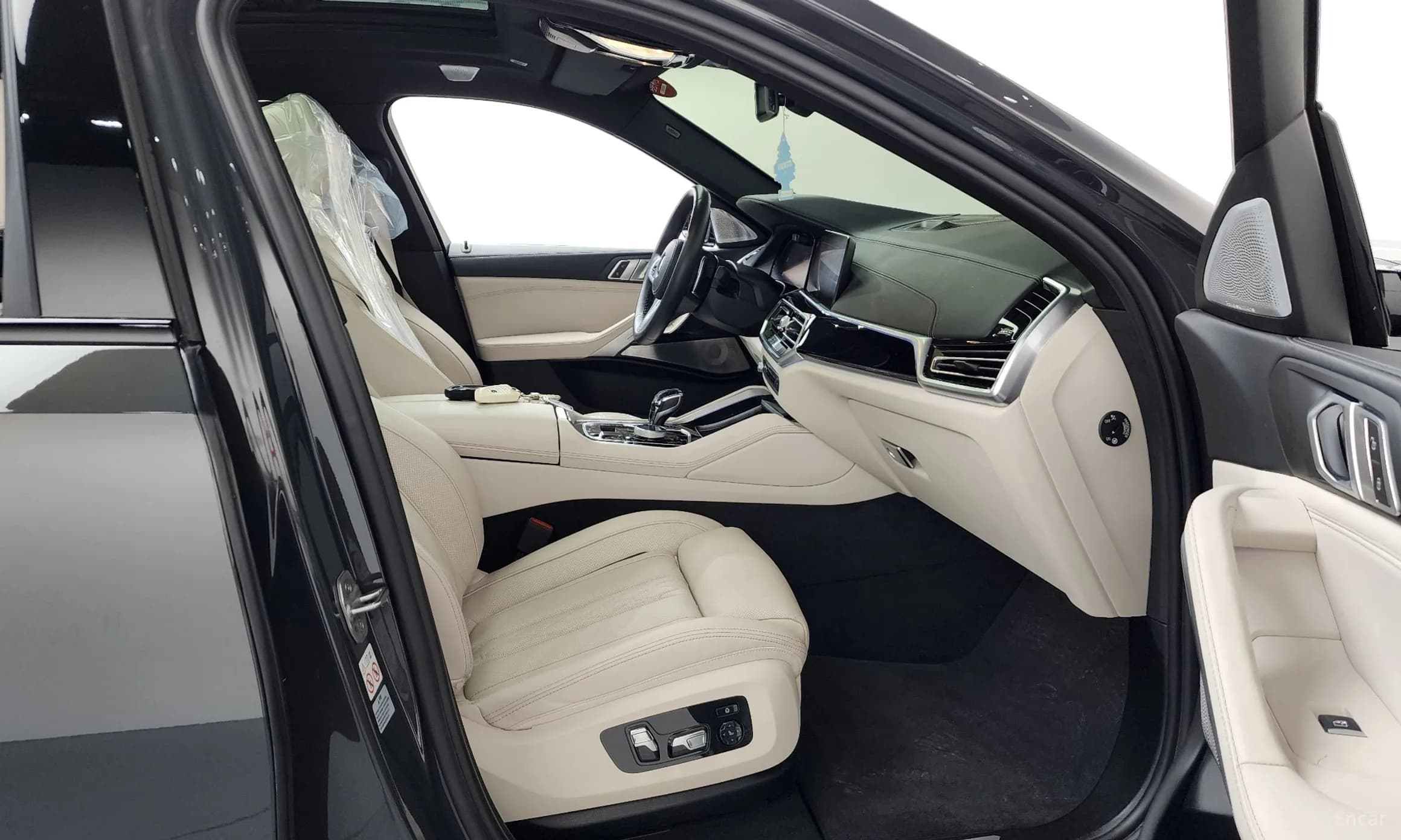X6 (G06)
