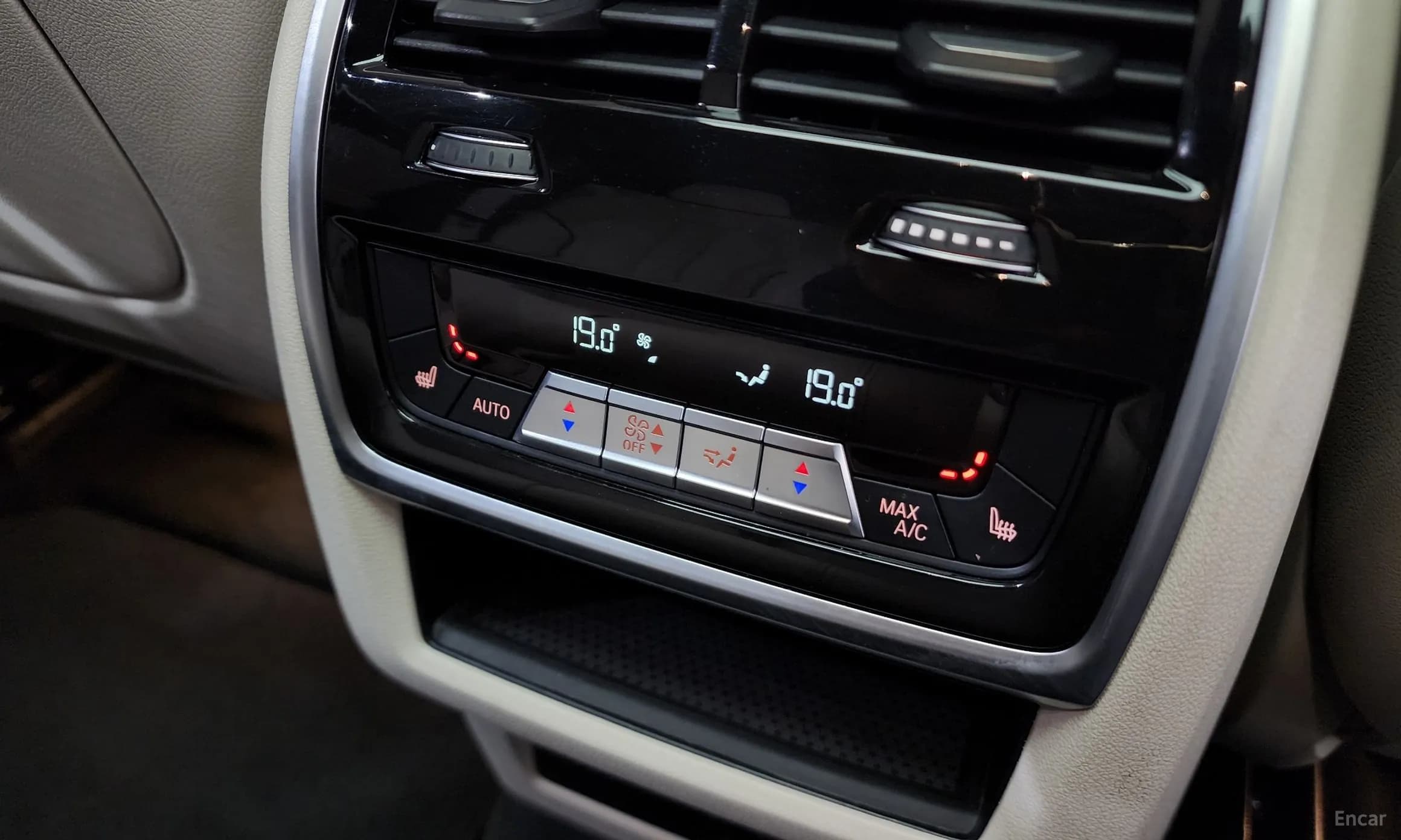 X6 (G06)