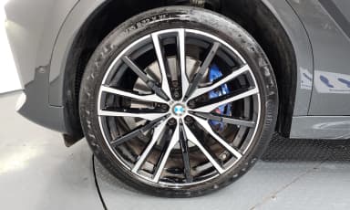 X6 (G06)